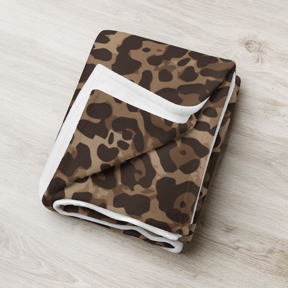Animal Print Throw Blanket 50″ × 60″ (127 × 153 cm)